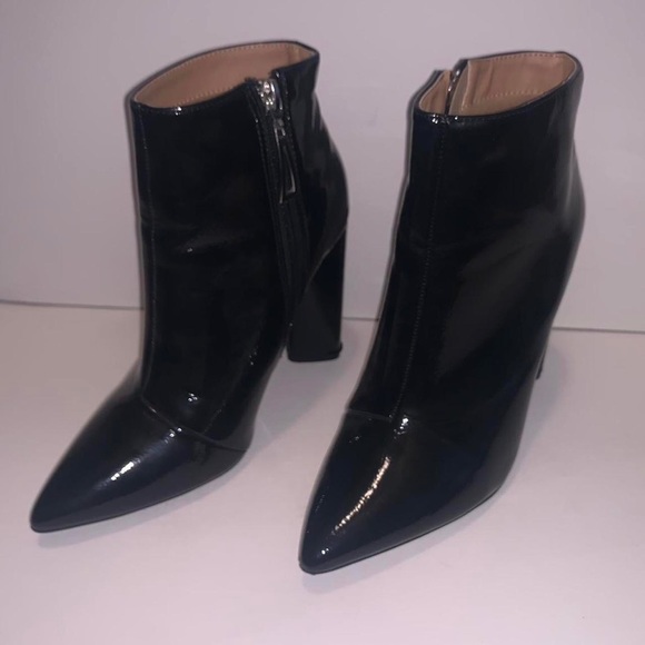 BLACK PATENT LEATHER HEELED ANKLE BOOTS - Picture 3 of 5
